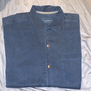 Men’s Tommy Bahama button down.